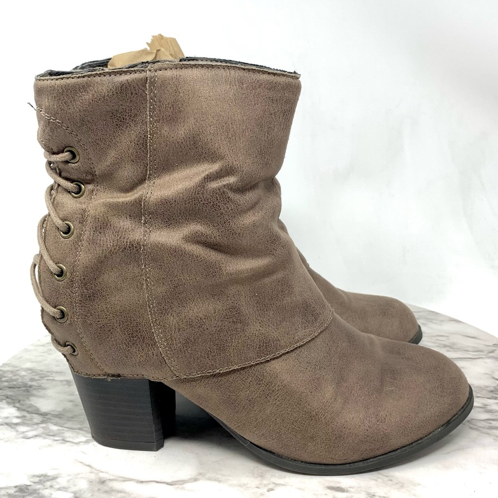 Fergalicious Trina Corset Lace Spat Heeled Booties 7.5 Bohemian Western Neutral - Picture 2 of 16